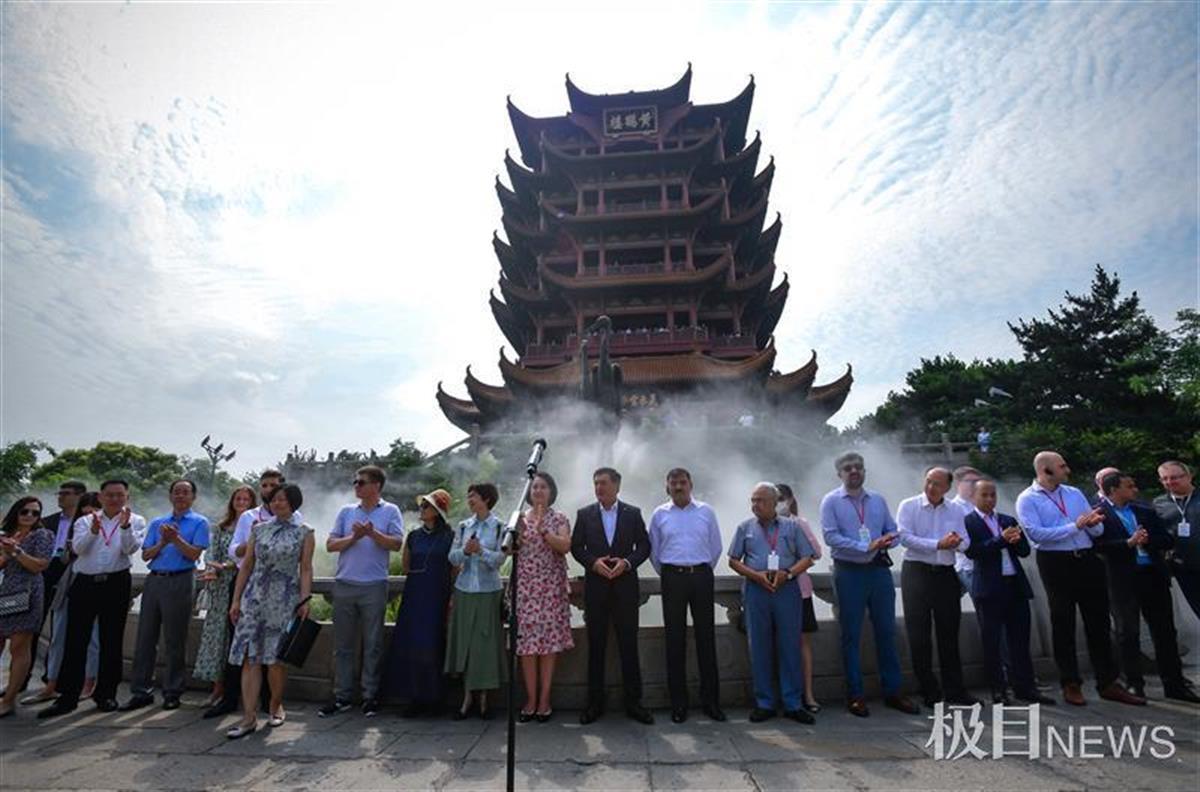 干石览三镇最新领导团队引领未来